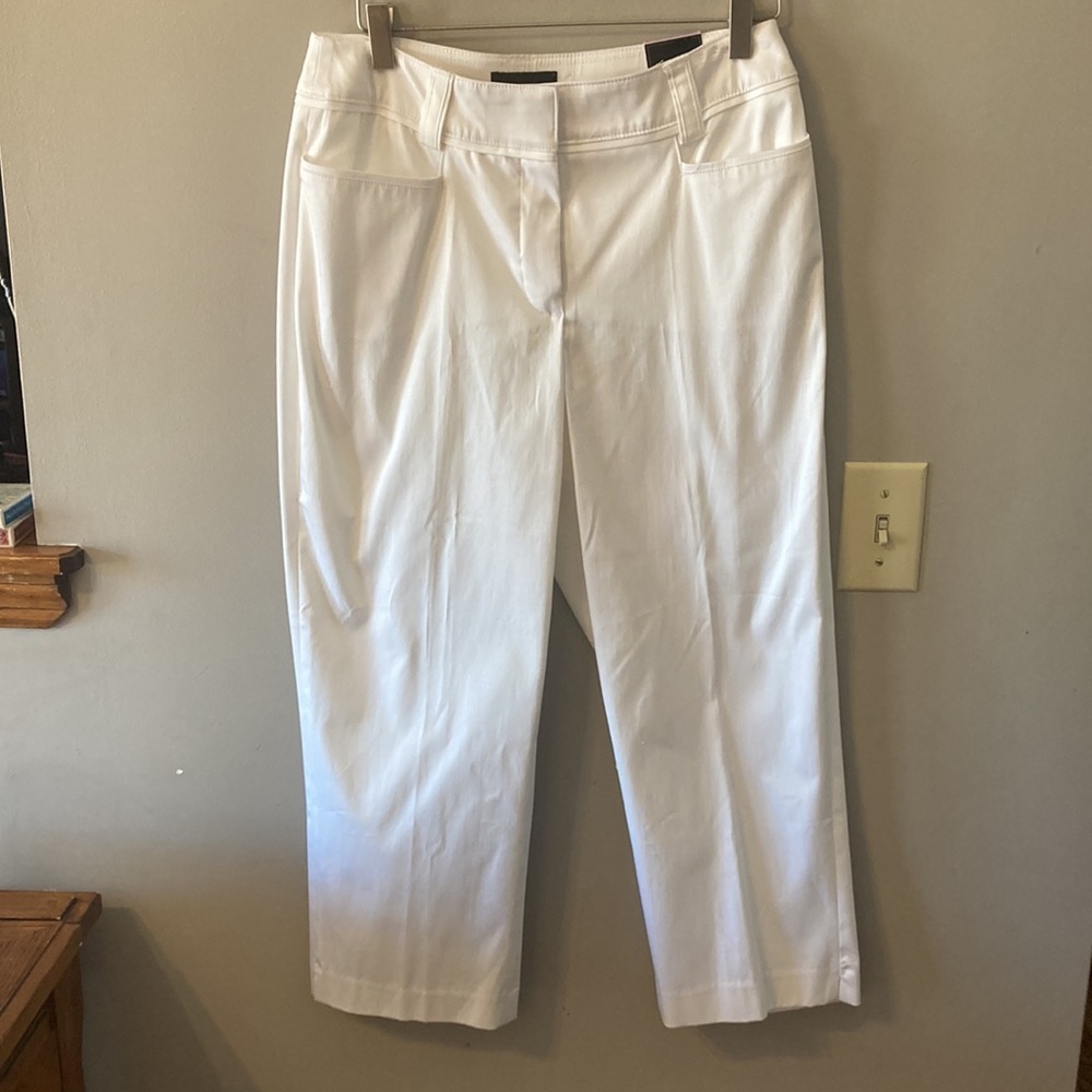 NWT Investments white capri pants 6 Park Ave fit